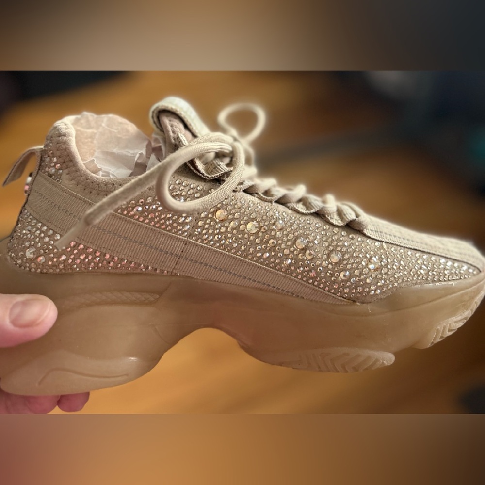 Ladies Steve Madden Maxima Sneakers (6.5)